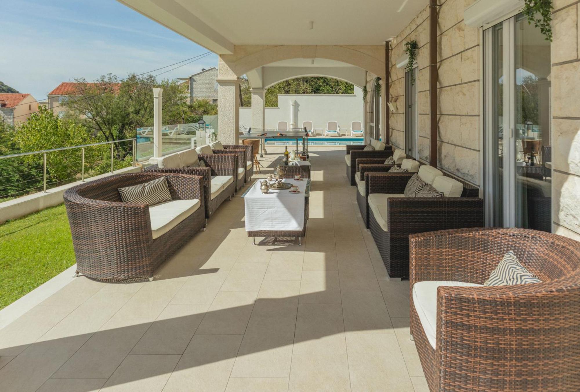 Arion Villa
